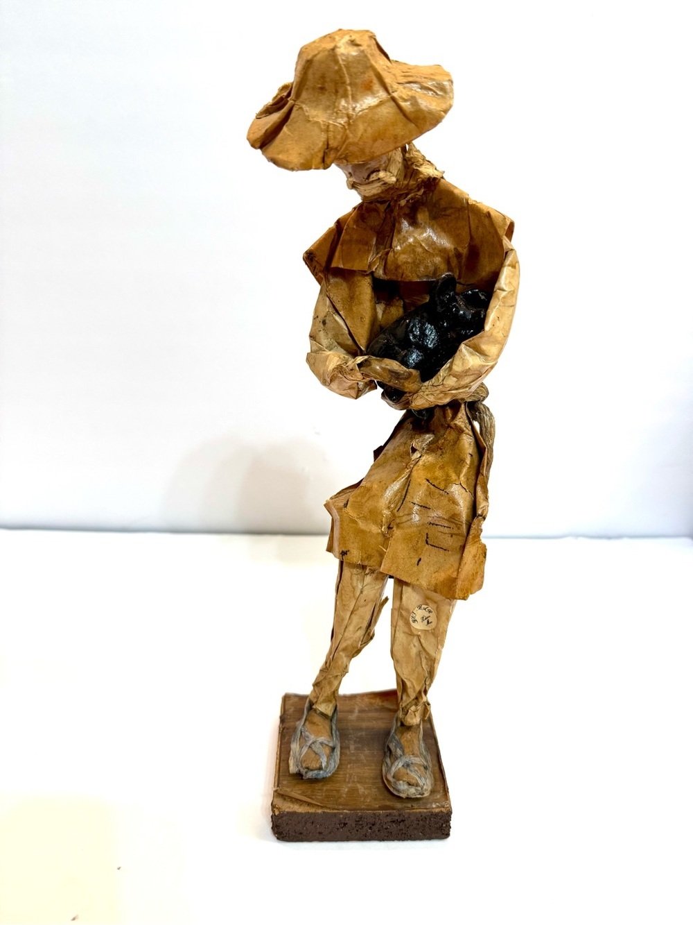 VTG 1970’s Mexican folk style papier-mâché sculpture Man Holding Pig FLAWS